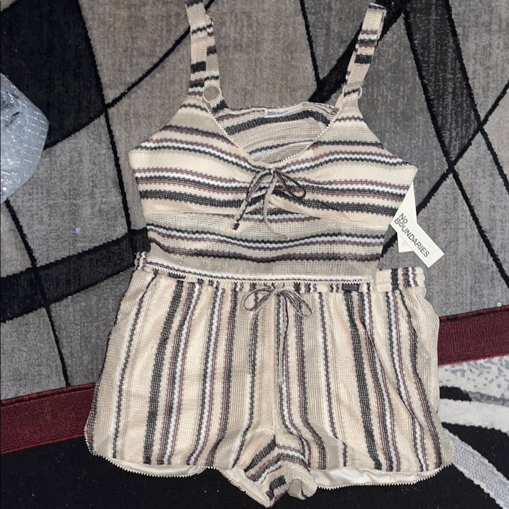 Short Set Beige and Brown Striped  Set Size XLG (16-18)